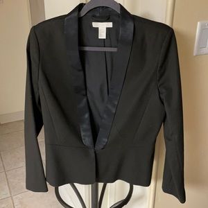 Black tuxedo trim blazer
